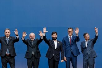 Brasil, Chile, Colômbia, Uruguai e Espanha defendem democracia