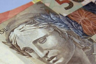 Brasileiros sacaram R$ 315 milhões em valores a receber em maio