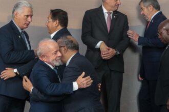 Brics: Lula defende espaço fiscal para erradicar doenças no Sul Global