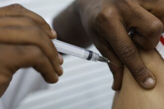 Casos de Síndrome Respiratória Aguda Grave estão em queda, diz Fiocruz