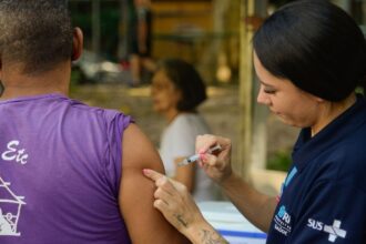 Doenças crônicas agravam infecções respiratórias em idosos, diz estudo