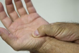 Lei passa a definir fibromialgia como deficiência em todo o país