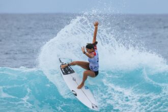 Liga Mundial de Surfe terá novo formato em 2006 e final no Havaí