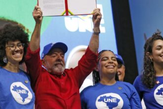 Lula diz que vai cobrar imposto das empresas americanas digitais