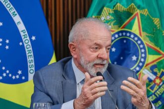 Lula está no Chile e participa de reunião sobre defesa da democracia
