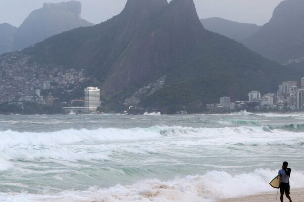 Marinha emite aviso de ressaca e alerta de ventos fortes no Rio