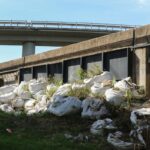 Nível do Guaíba recua, e prefeitura de Porto Alegre reabre comportas
