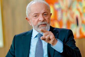 O Brasil negociará como país soberano, diz Lula no New York Times