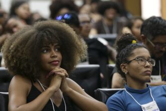 Pós- graduação “ainda é concentrada na população branca”, aponta estudo
