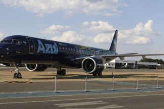 Azul encerra operações em 14 cidades