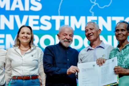 Bolsonaro está tendo o direito de se defender, diz Lula