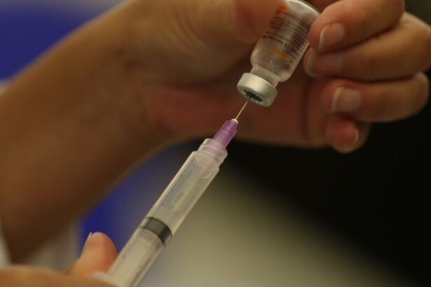 Casos de covid-19 estão em alta no Ceará e no Rio, aponta Fiocruz