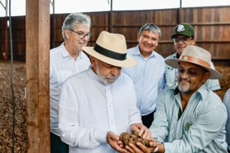 Em discurso no Acre, Lula critica motim de parlamentares da oposição