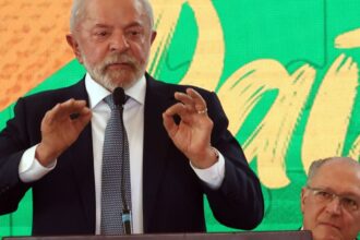 Lula envia na quarta ao Congresso projeto que regula redes sociais