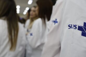 Mais Médicos promoveu melhoria da saúde da população, diz secretário
