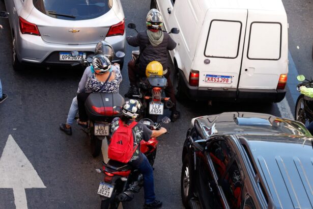 Moto cresce como opção perigosa para quem teve mobilidade negada