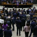 Projeto que pune quem impedir funcionamento da Câmara avança