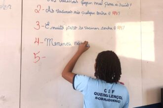 Vacina do HPV avança no público-alvo, mas precisa resgatar mais velhos