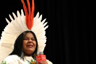 Após cinco dias de internação, Sônia Guajajara recebe alta médica