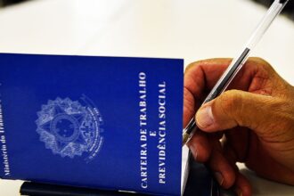 Brasil tem recorde de 66,8% dos trabalhadores na previdência social