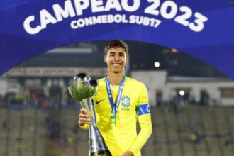 Carlo Ancelotti convoca o zagueiro Vitor Reis, do Girona