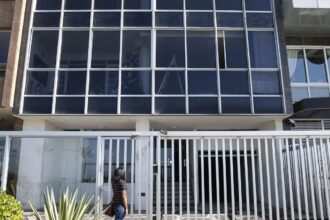 Condomínios no Rio pedem mudança na forma de cobrança da conta de água