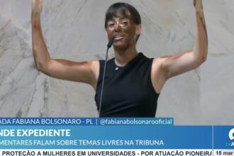 Deputados pedem cassação de Fabiana Bolsonaro por blackface na Alesp