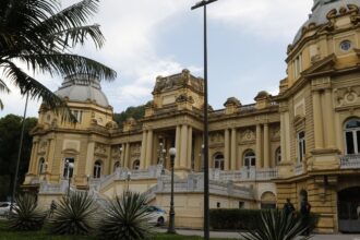 Entenda o que acontece no Rio com a renúncia de Claudio Castro