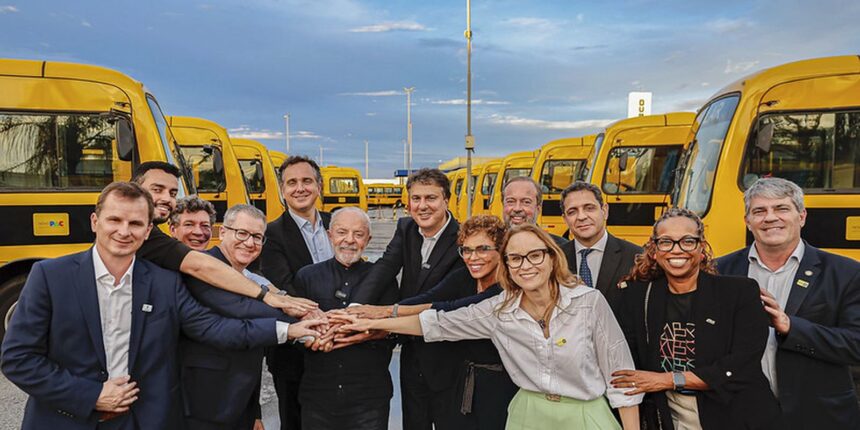 Investir em educação é o jeito de salvar o Brasil, defende Lula