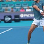 João Fonseca luta, mas é superado pelo espanhol Carlos Alcaraz