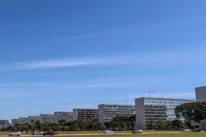 Senado aprova reestruturação de carreiras do serviço público federal