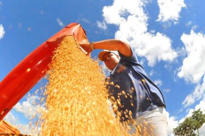 Atividade econômica brasileira cresce 0,6% em fevereiro