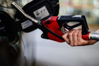 Câmara aprova texto que dá a ANP acesso a dados para combater fraudes