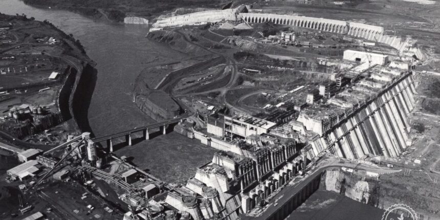 Como a ditadura militar criou um império do ensino privado