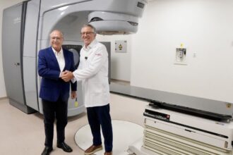 Governo entrega aceleradores lineares para radioterapia para 5 estados