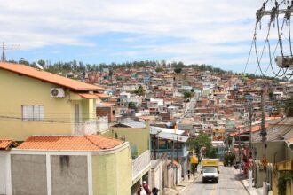 Habitantes de Perus, em SP, acusam fraude em audiência pública