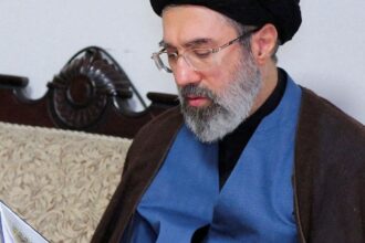 Khamenei reforça que Estreito de Ormuz terá novas regras para passagem