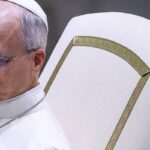 Papa Leão XIV critica mundo "devastado por tiranos"