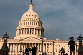 Prazo da guerra de Trump sem aval do Congresso termina 1º de maio