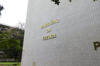 Reforma tributária: governo regulamenta cobrança da CBS e do IBS