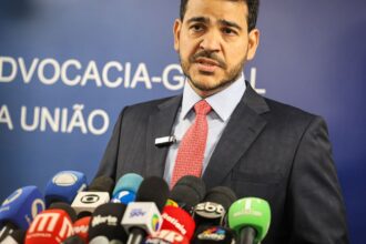 Sabatina de Jorge Messias para vaga no STF será dia 29 de abril