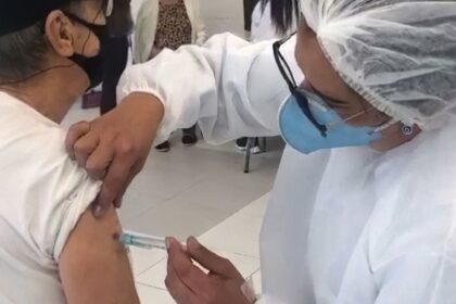 Saúde envia 2,2 milhões de doses da vacina de covid-19 aos estados