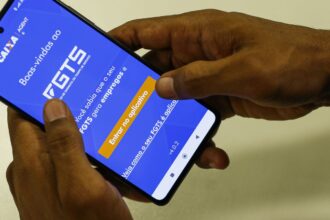 Caixa antecipa saque-aniversário do FGTS para demitidos