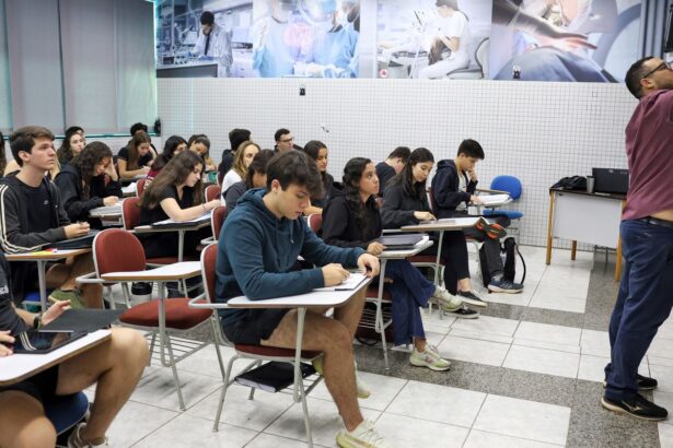 Desenrola Fies: estudante pode renegociar dívida a partir desta quarta