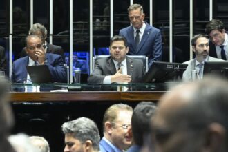 Dosimetria: Alcolumbre promulga lei que beneficia condenados pelo 8/1