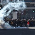 Em meio a protestos, Bolívia revoga lei que limitava estado de exceção