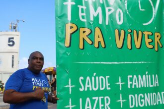Entenda PEC que acaba com escala 6x1: mais tempo livre e mesmo salário