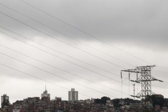 Fim de semana será de temporal no Sudeste e chuva intensa no Norte