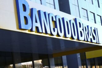 Lucro do Banco do Brasil cai 54% com avanço da crise no agro