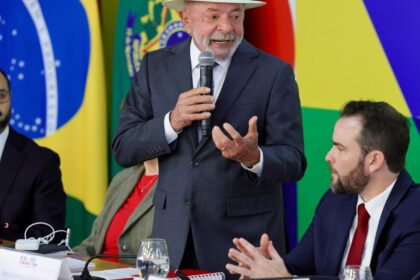 Lula: Desenrola Brasil ajudará população a "tirar corda do pescoço"